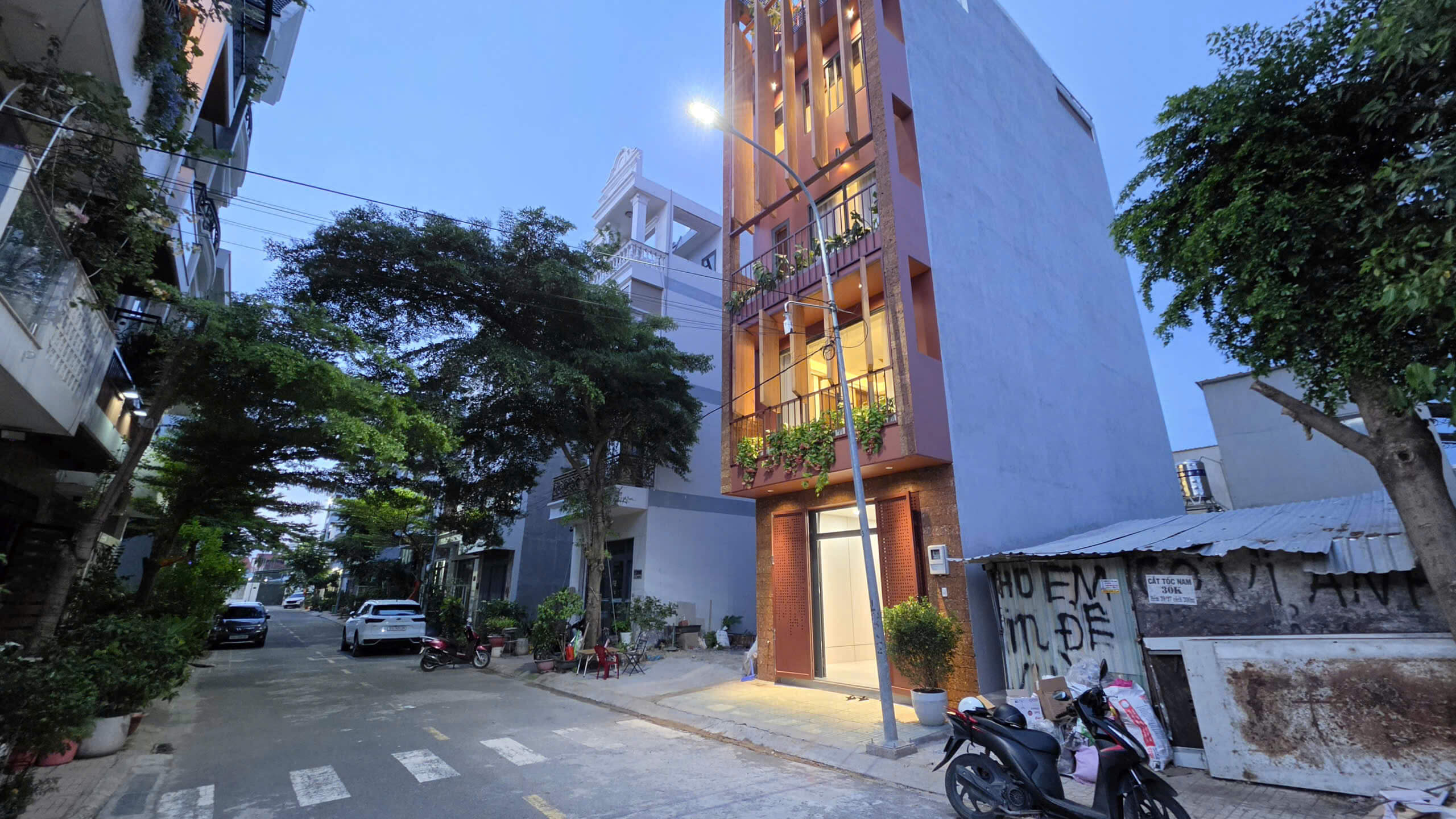hình ảnh thực tế Nhà phố thiết kế độc bản có thang máy Thạnh Xuân 25, Phường Thới An, Quận 12 2